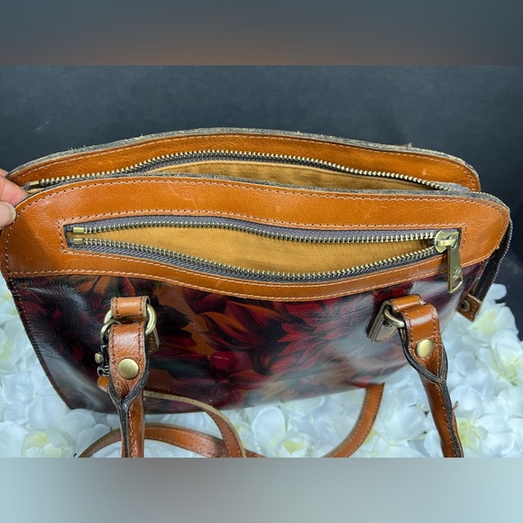 Patricia Nash Calvi leather Satchel Bag, gently used - Picture 7 of 12